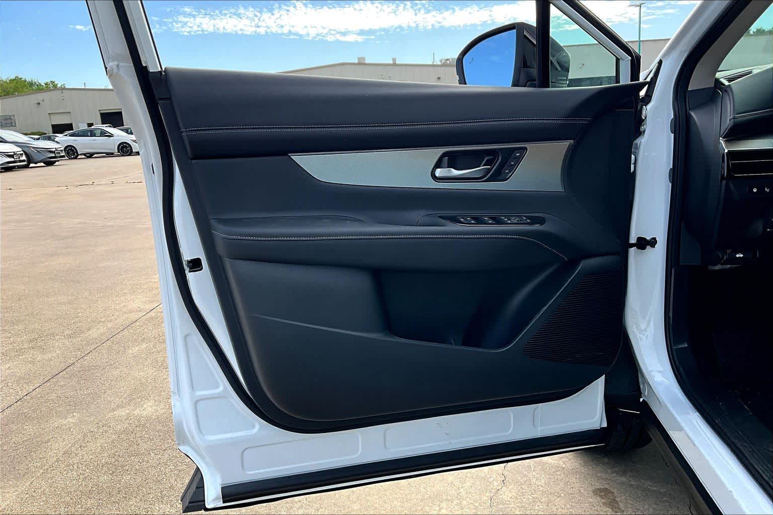 2026 Nissan Murano Platinum Everest White Pearl Tricoat at Sterling McCall Nissan
