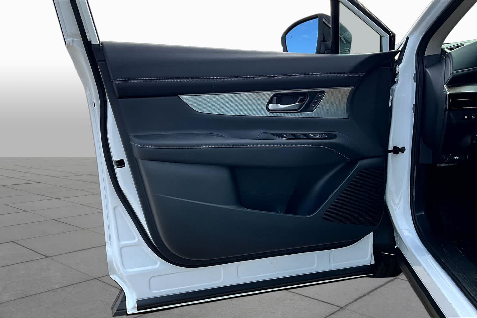 2026 Nissan Murano Platinum Everest White Pearl Tricoat at Sterling McCall Nissan