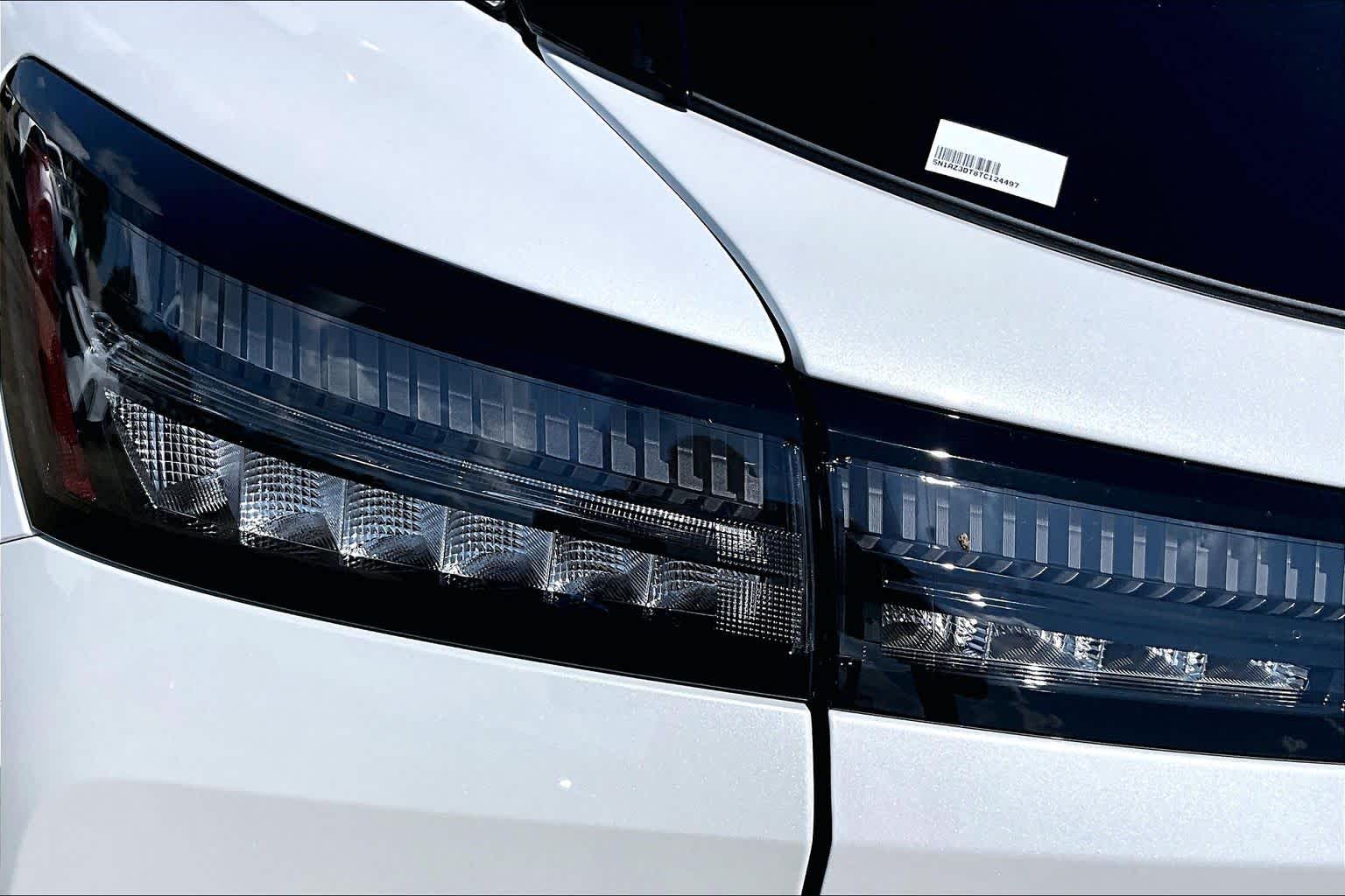2026 Nissan Murano Platinum Everest White Pearl Tricoat/Super Black at Sterling McCall Nissan