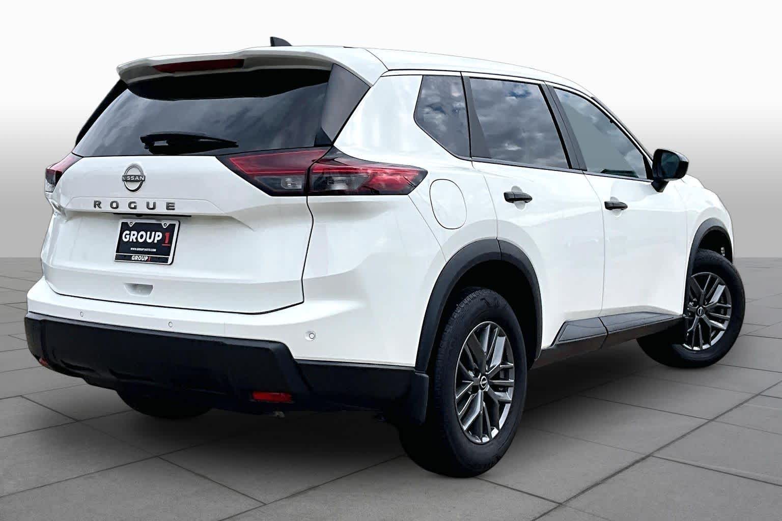 2024 Nissan Rogue S - 11