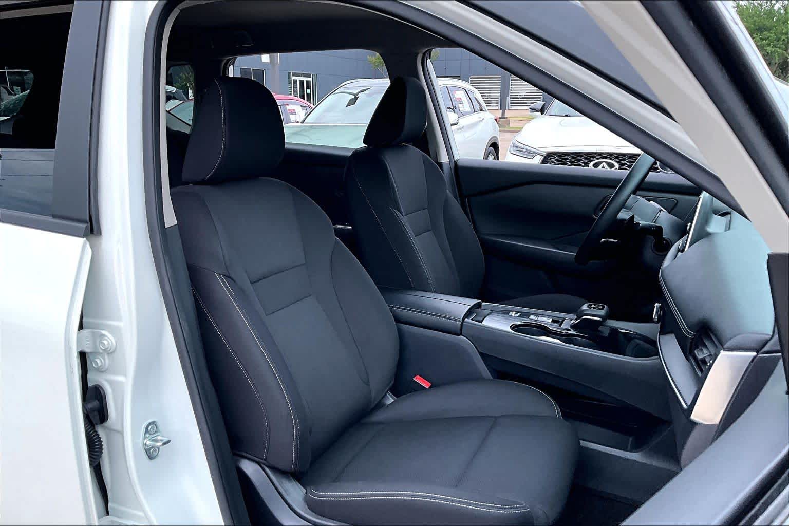 2024 Nissan Rogue S - 8