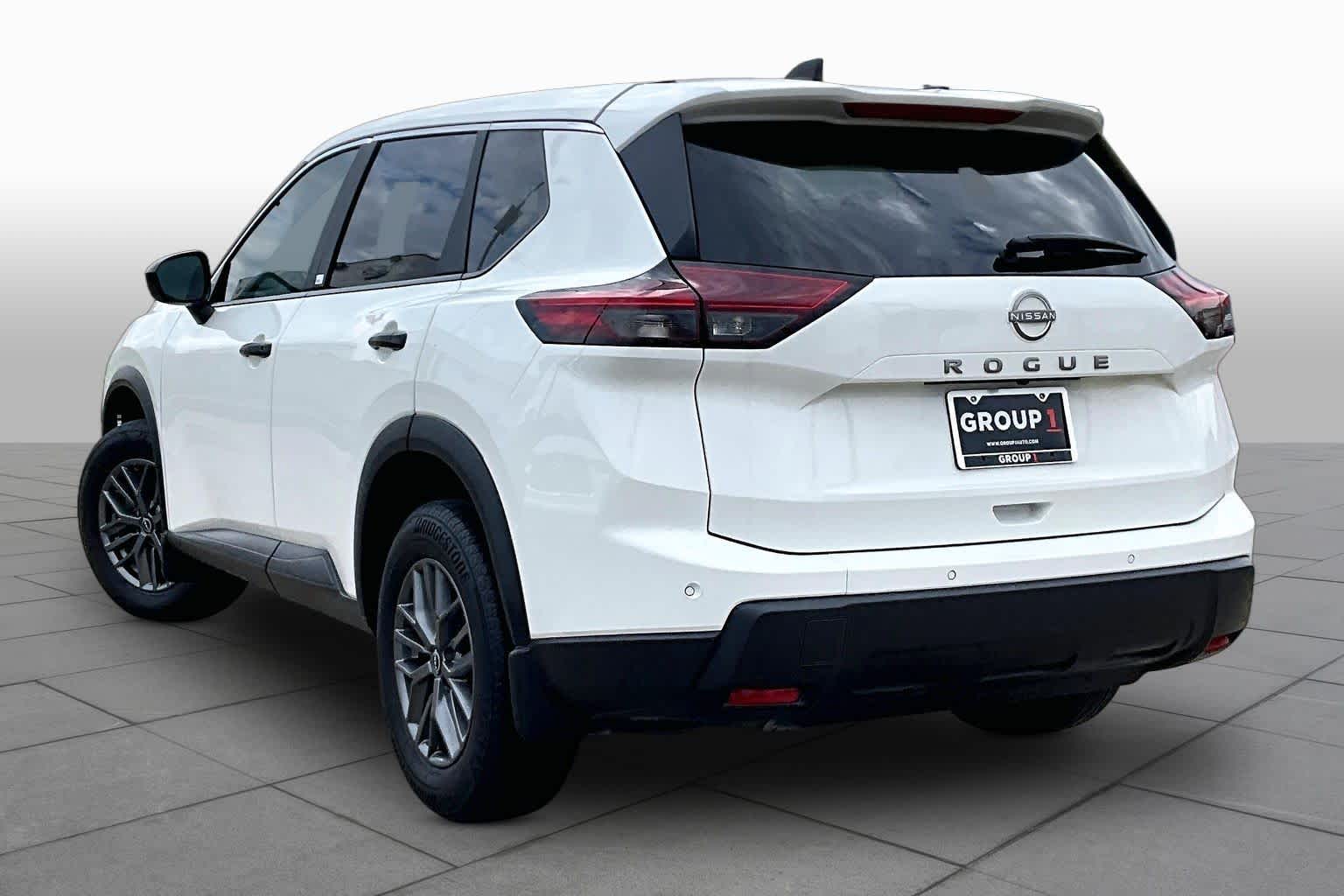 2024 Nissan Rogue S - 10