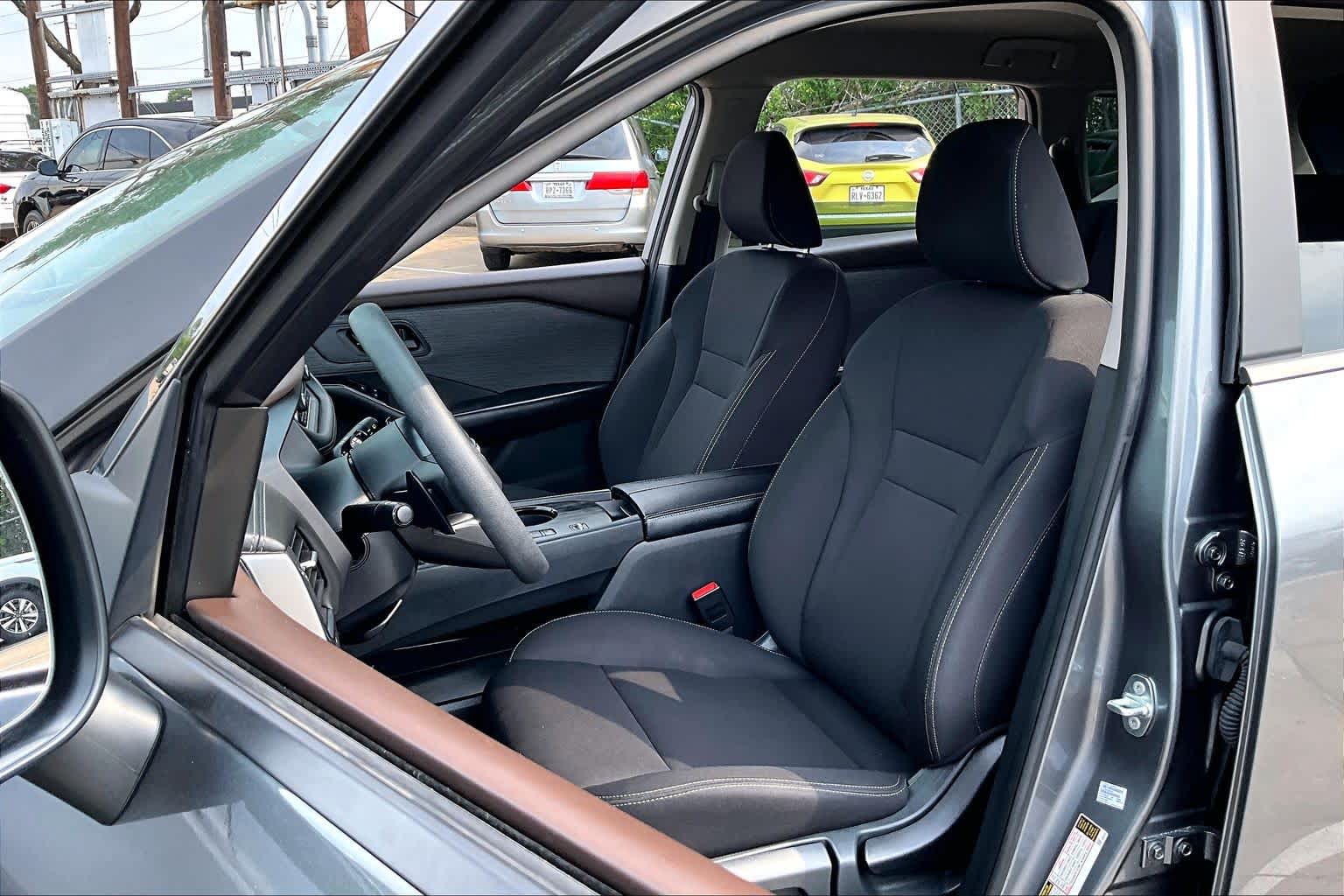 2023 Nissan Rogue S - 7