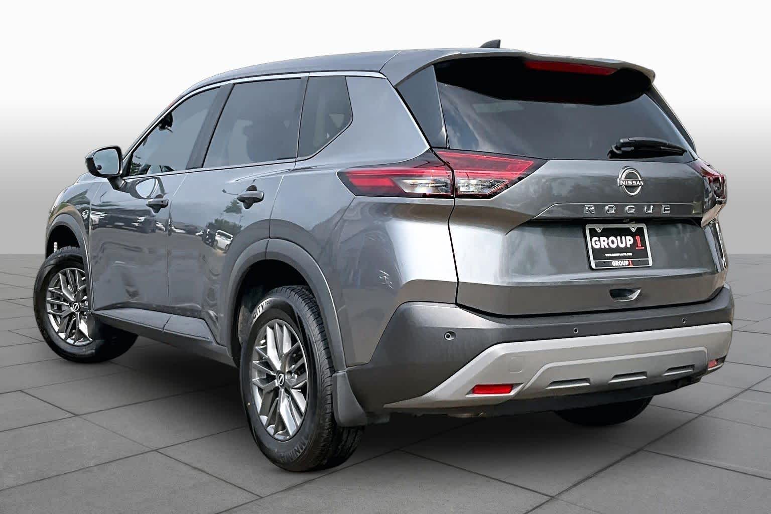 2023 Nissan Rogue S - 10