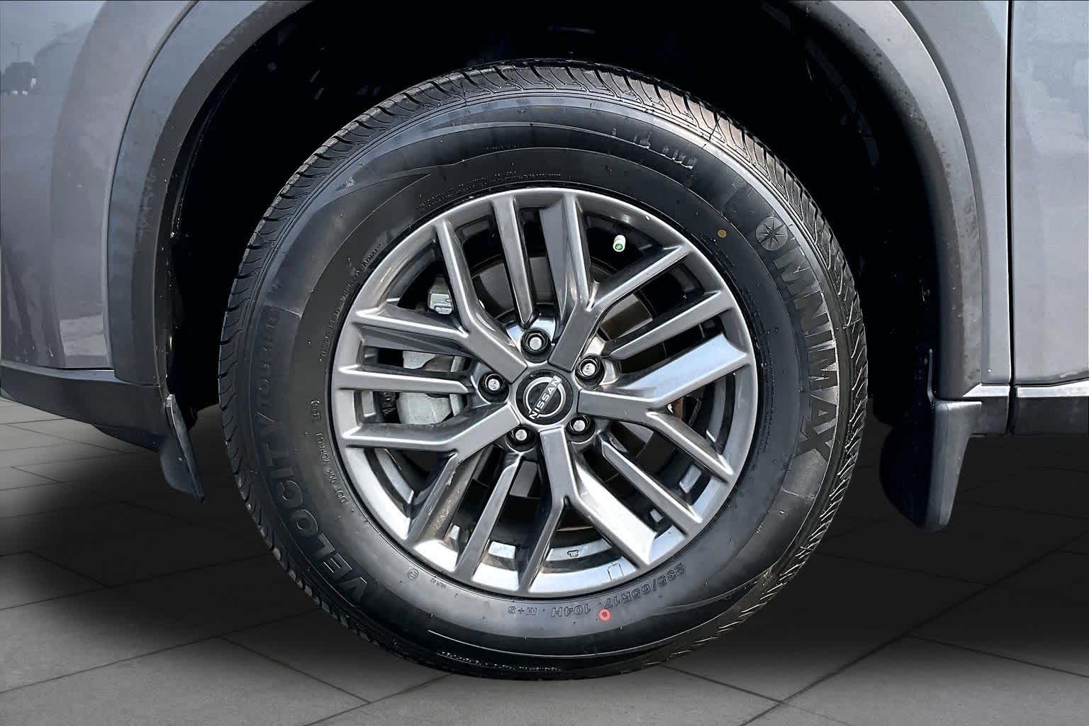 2023 Nissan Rogue S - 9