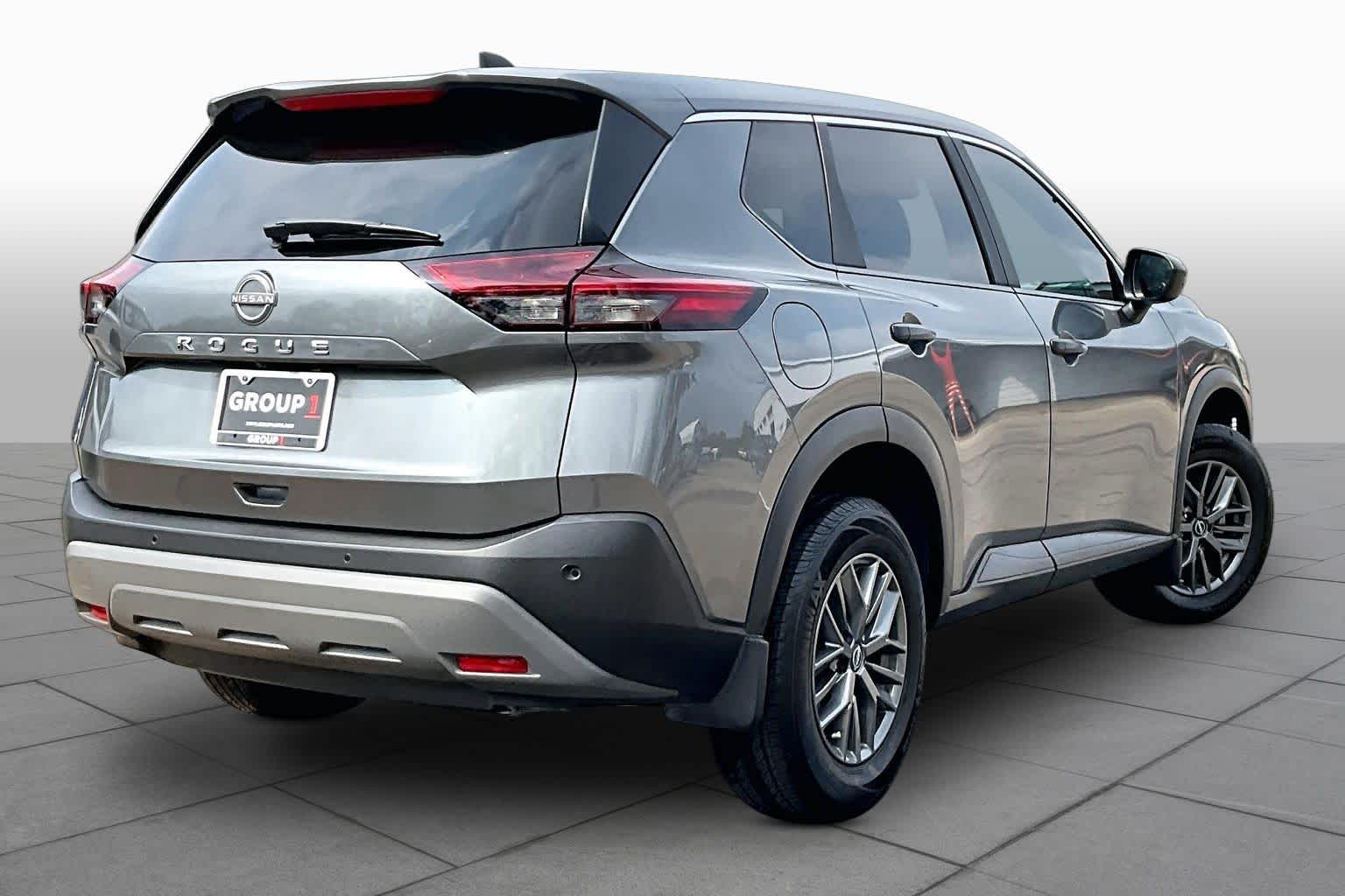 2023 Nissan Rogue S - 11