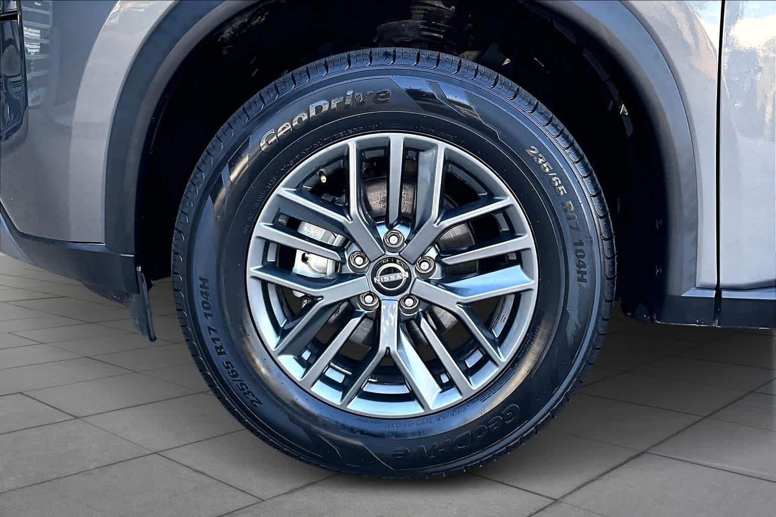 2022 Nissan Rogue S Gun Metallic at Sterling McCall Nissan