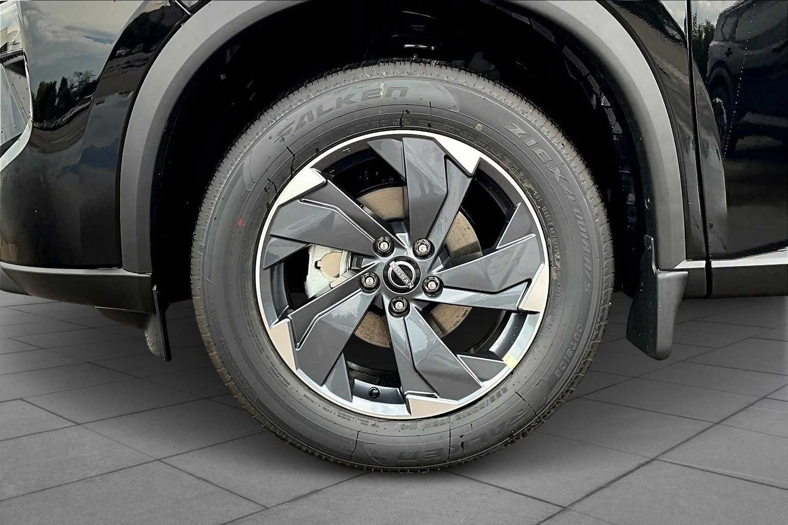 2026 Nissan Rogue SV - 8