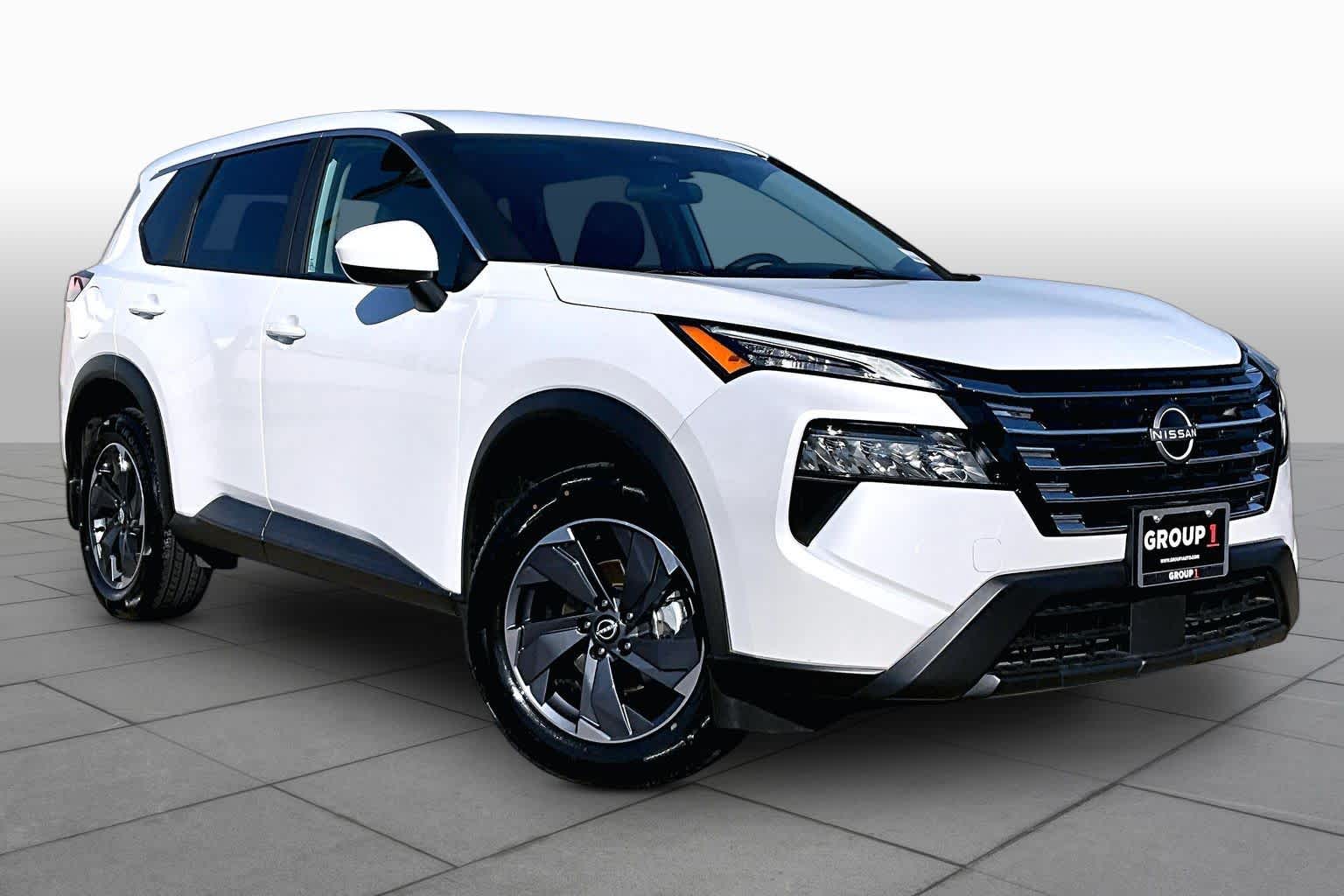 2026 Nissan Rogue photo 3 of 37