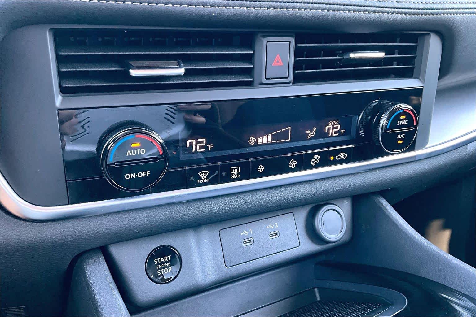 2026 Nissan Rogue photo 34 of 37