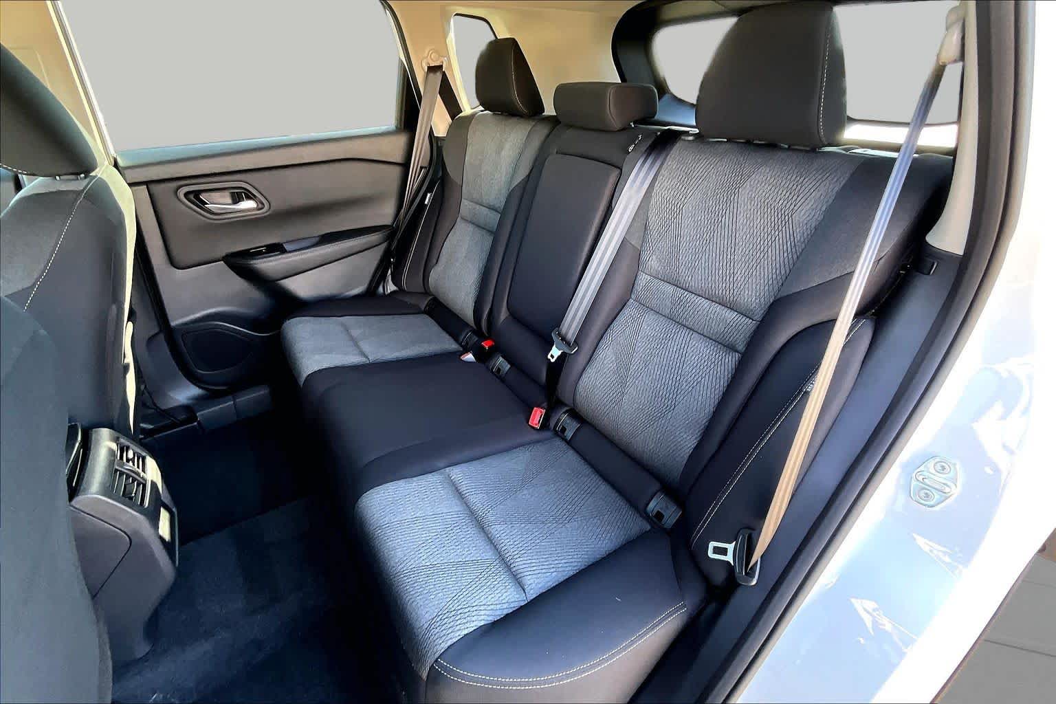 2026 Nissan Rogue photo 20 of 37