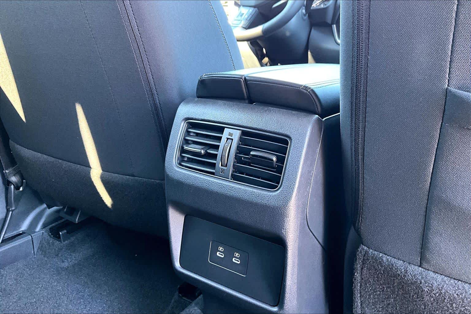 2026 Nissan Rogue photo 36 of 37