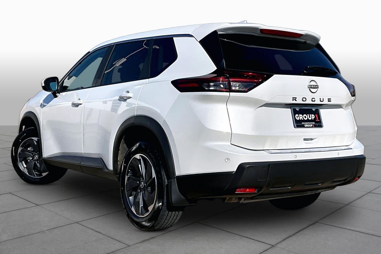 2026 Nissan Rogue photo 12 of 37
