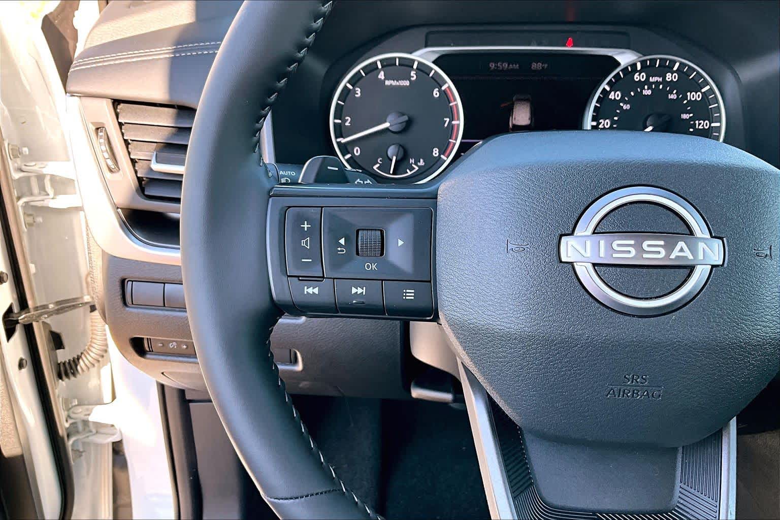 2026 Nissan Rogue photo 24 of 37