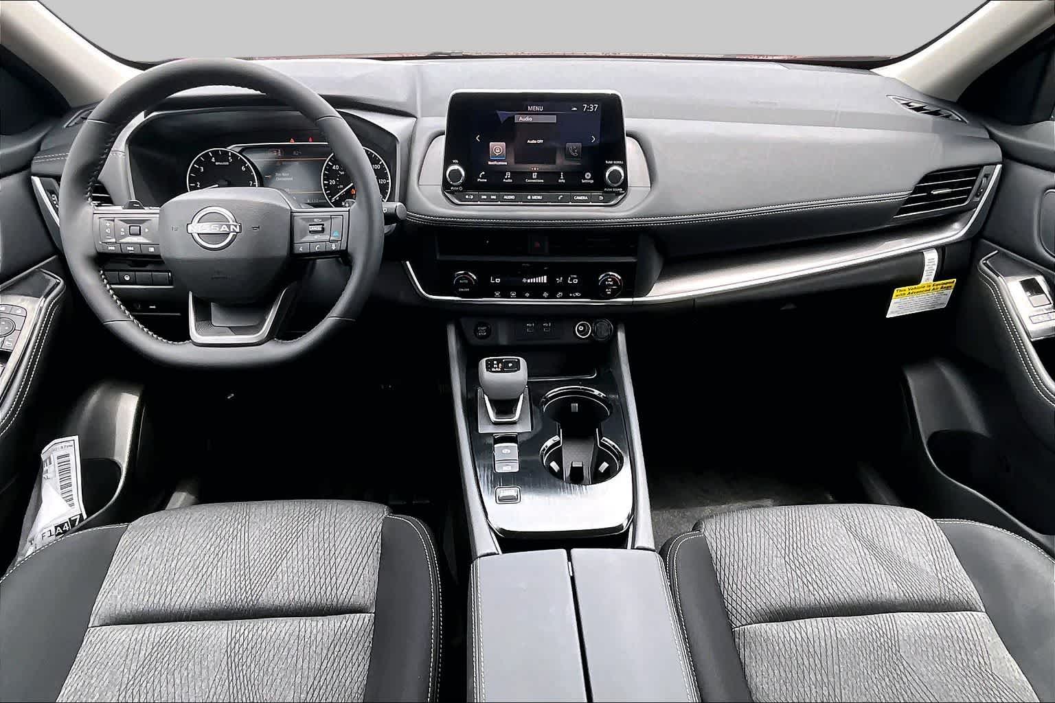 2026 Nissan Rogue SV - 4