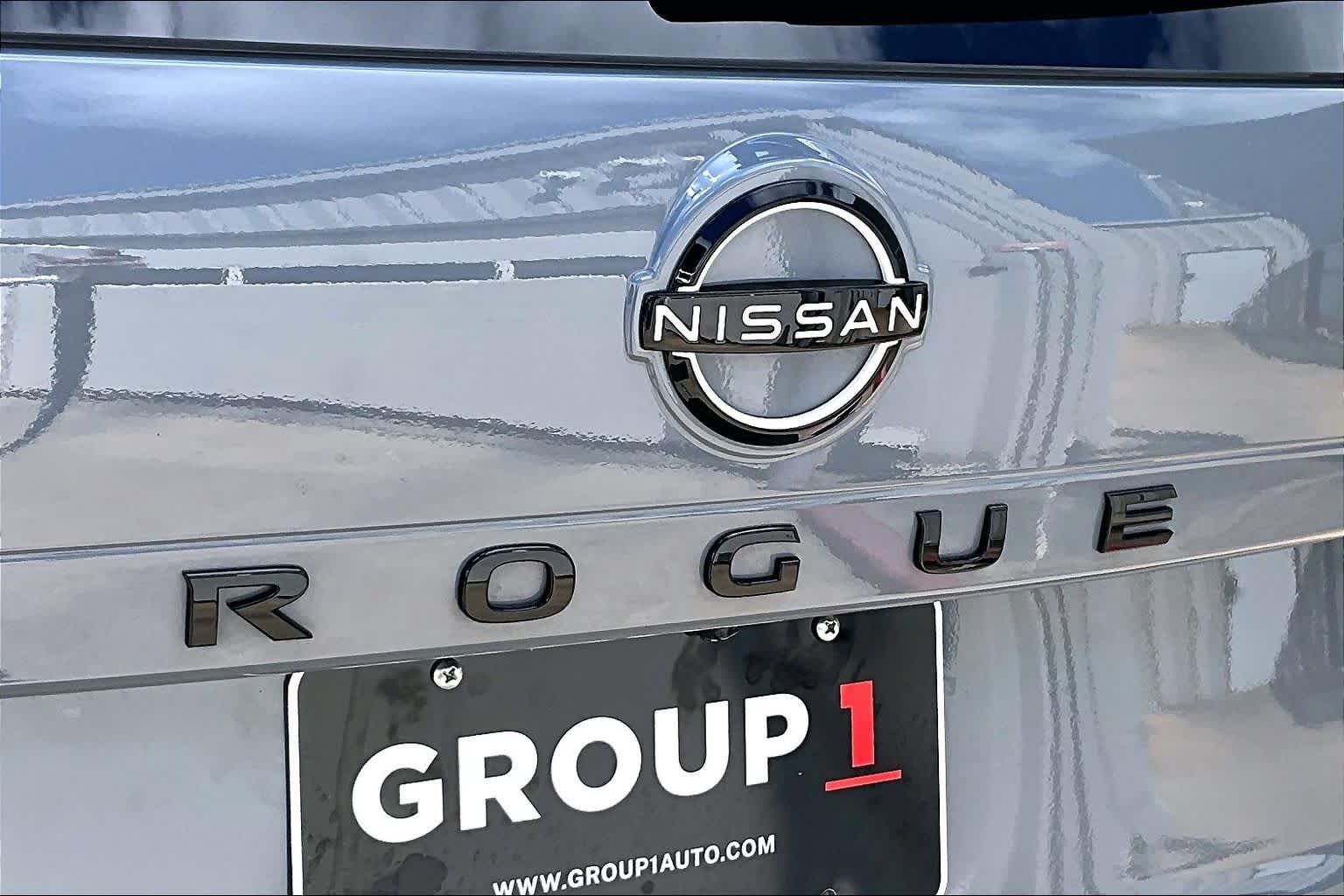 2026 Nissan Rogue Dark Armor - 7