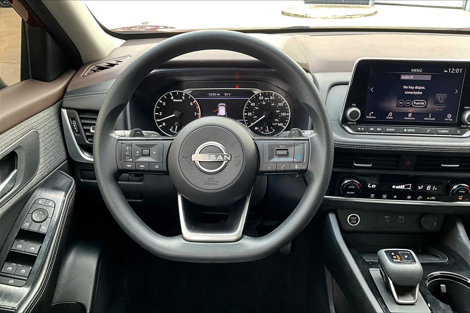 2023 Nissan Rogue SV - 4