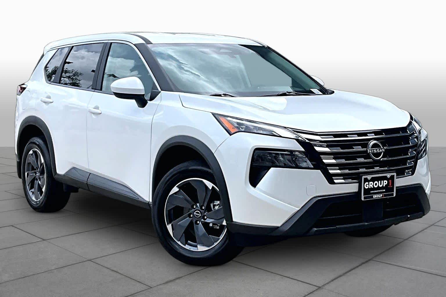 2026 Nissan Rogue photo 3 of 32