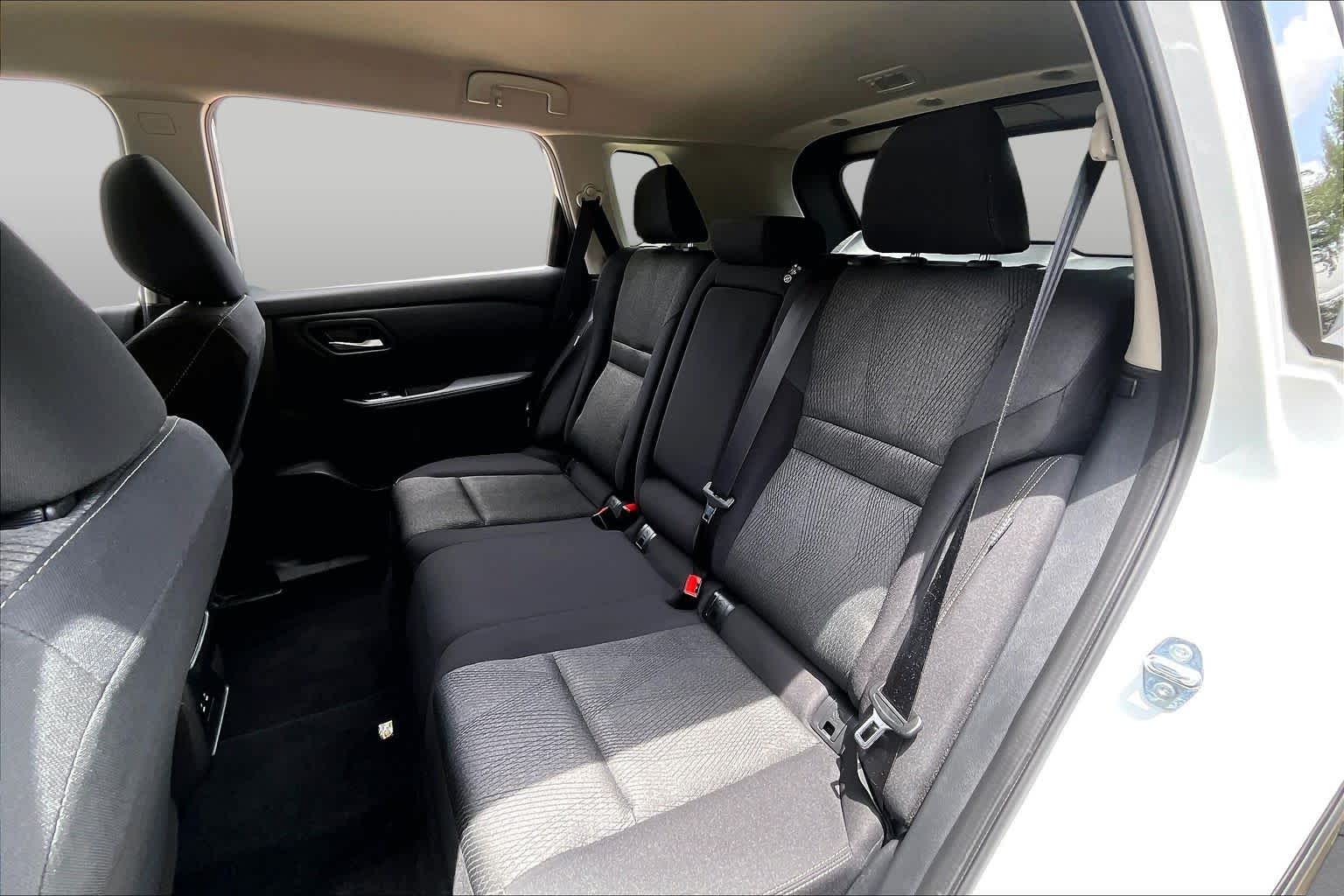 2026 Nissan Rogue photo 19 of 32