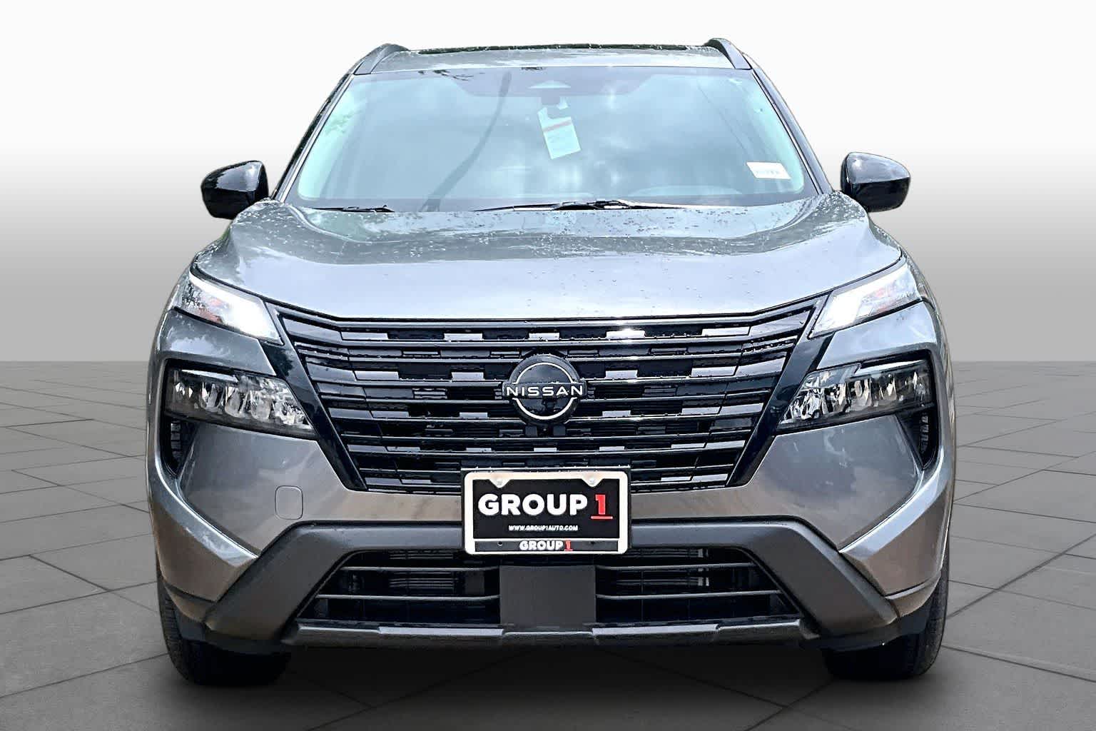 2026 Nissan Rogue Dark Armor - 2
