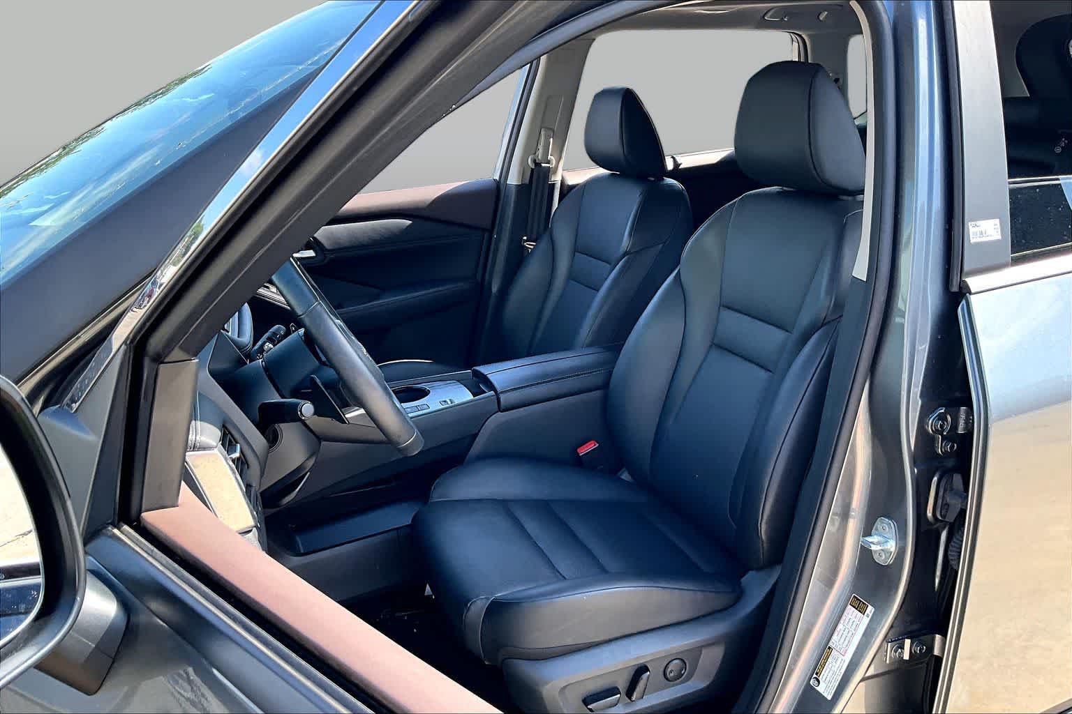 2023 Nissan Rogue SV - 7