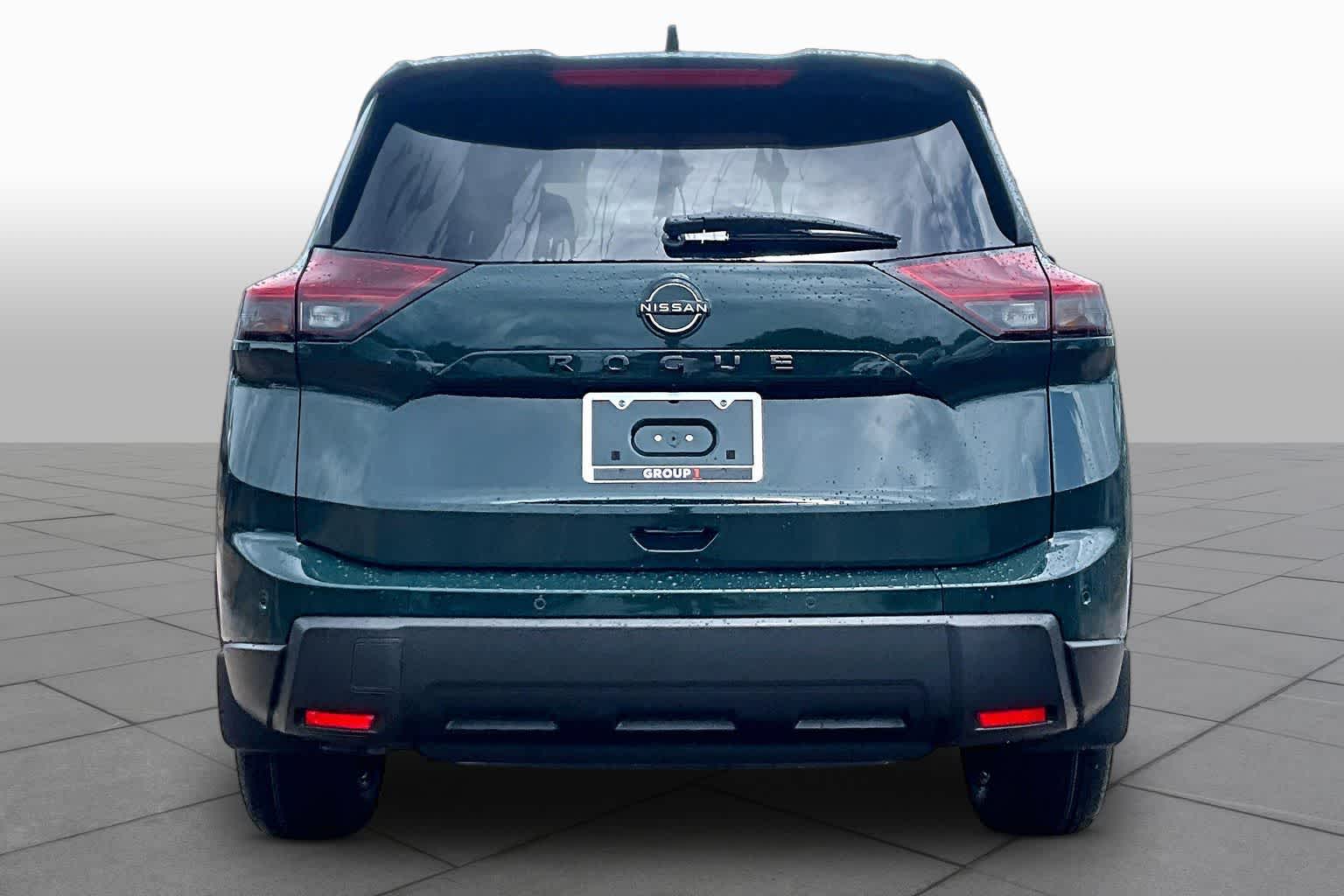2026 Nissan Rogue Dark Armor - 3