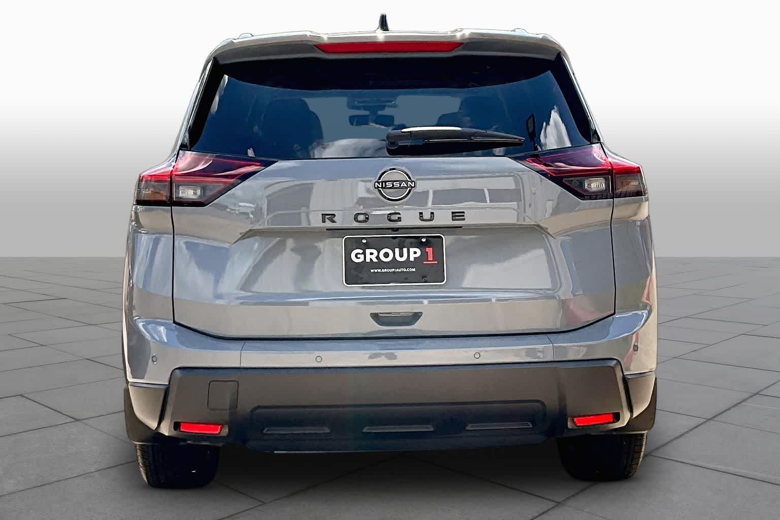 2026 Nissan Rogue Dark Armor - 3