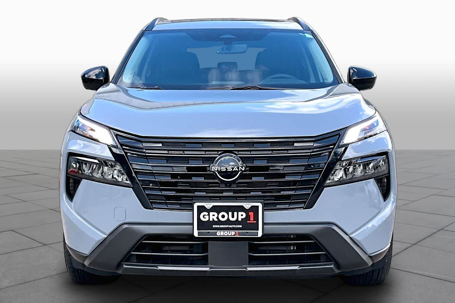 2026 Nissan Rogue Dark Armor - 2