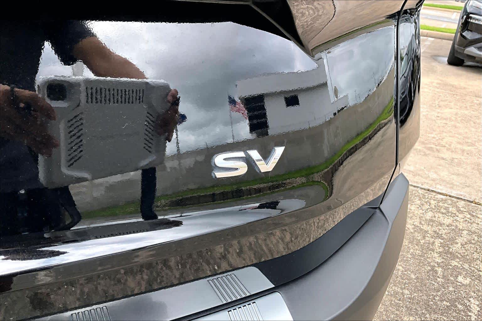 2023 Nissan Rogue SV - 9