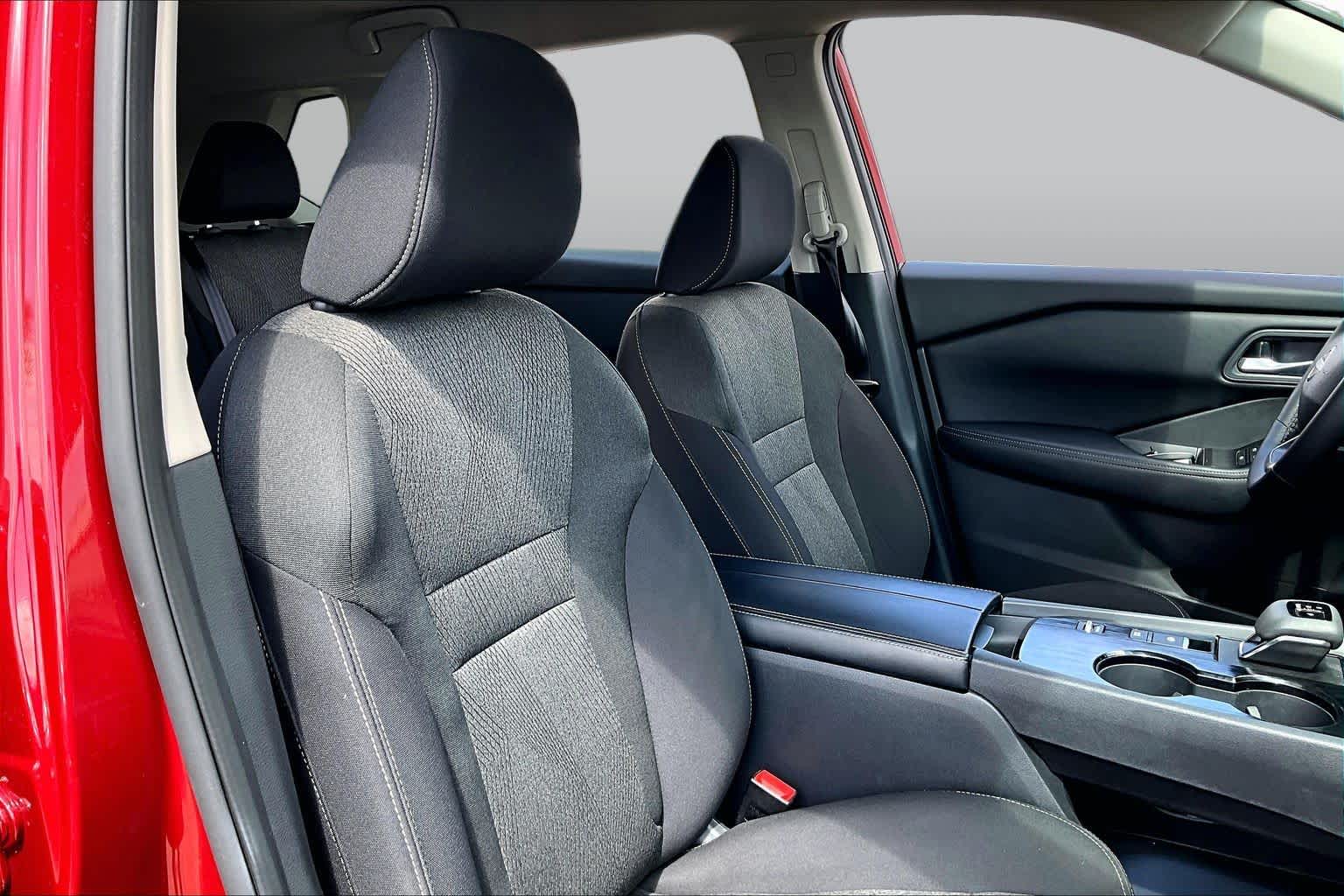 2026 Nissan Rogue SV - 8