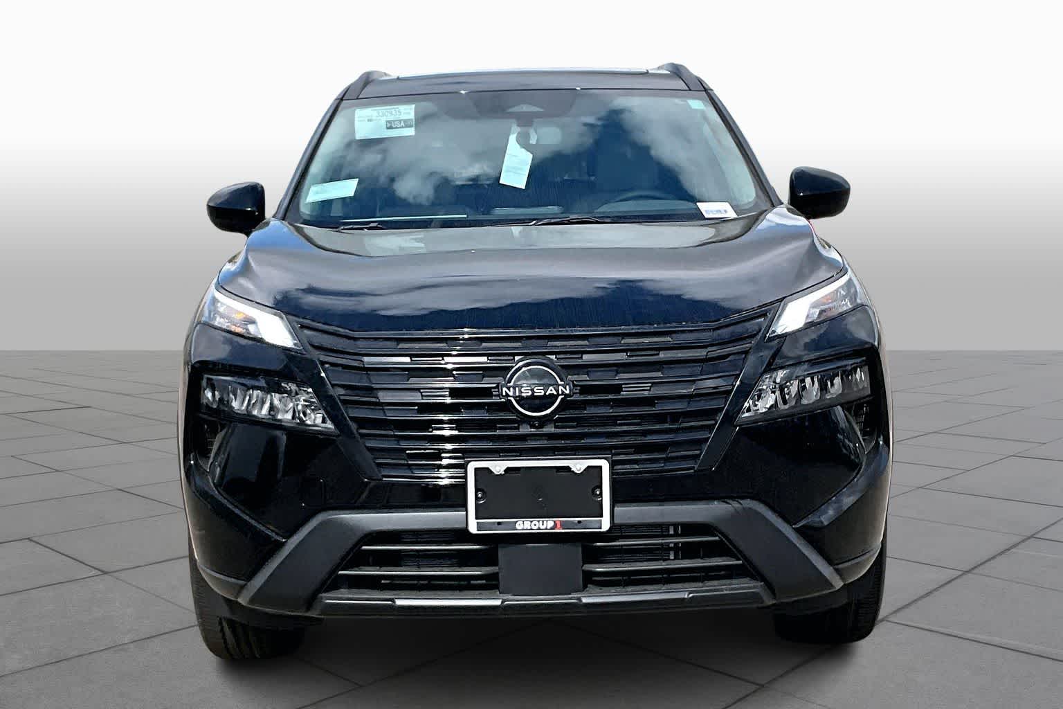 2026 Nissan Rogue Dark Armor - 2