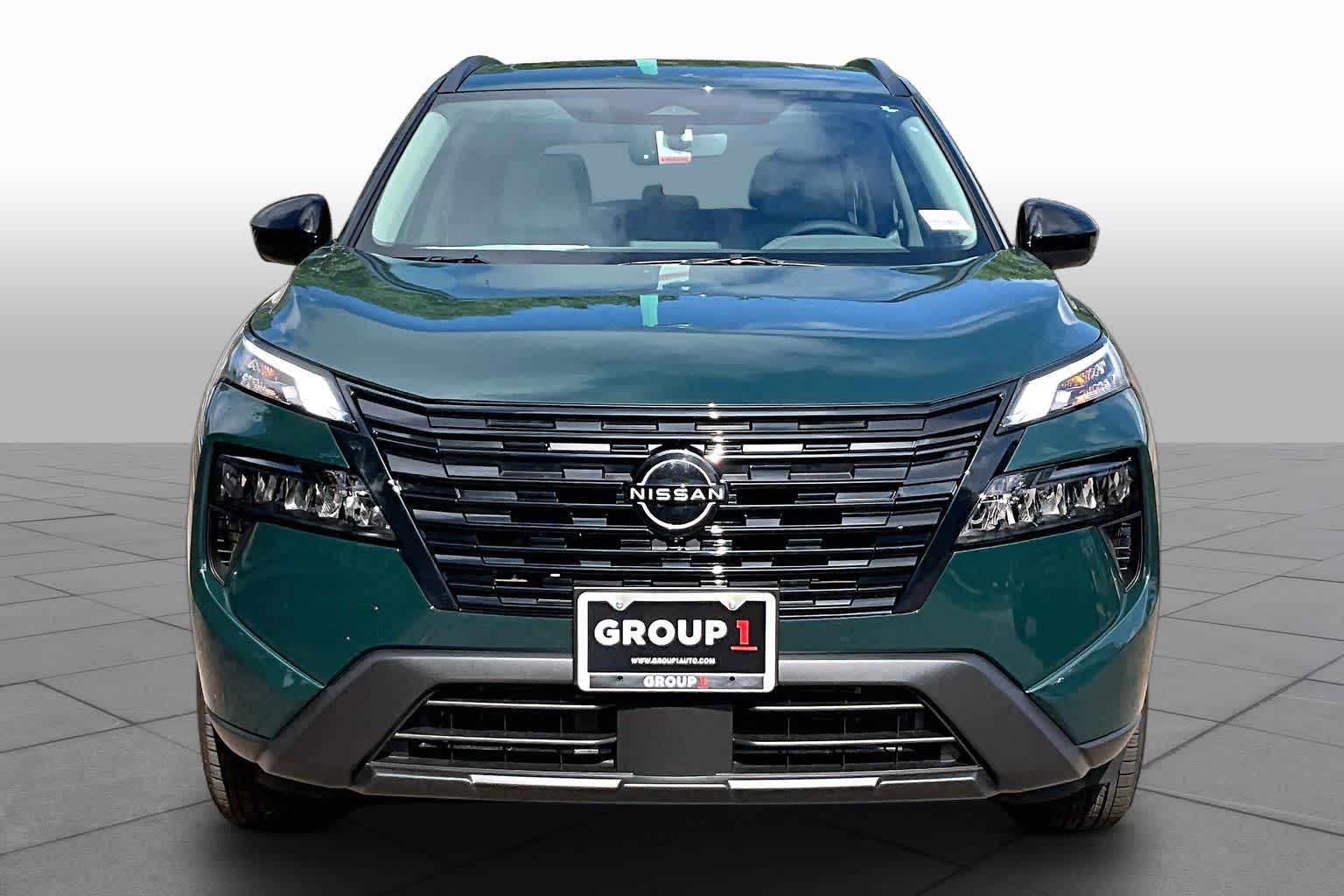 2026 Nissan Rogue photo 3 of 18