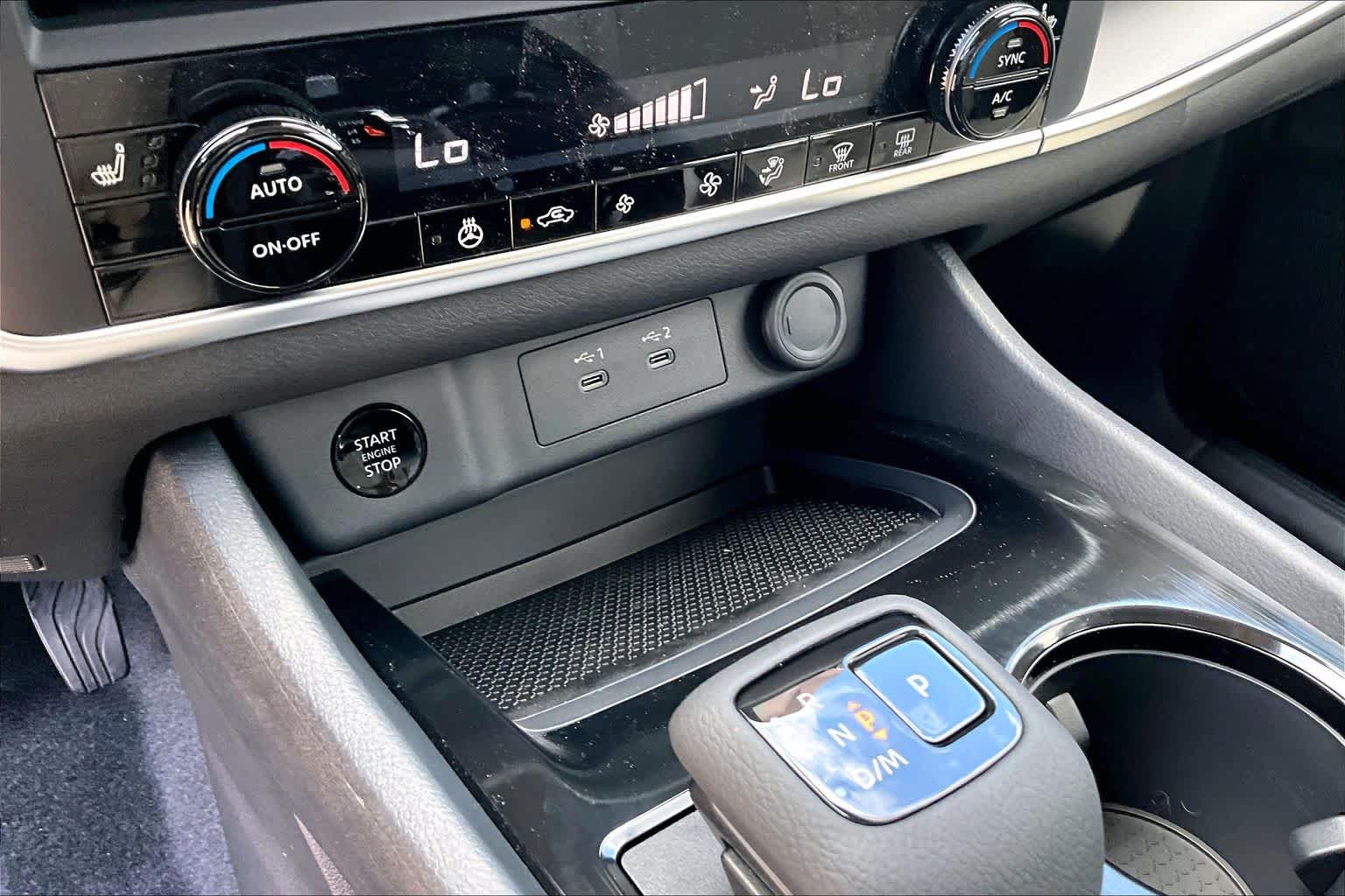 2026 Nissan Rogue photo 14 of 18
