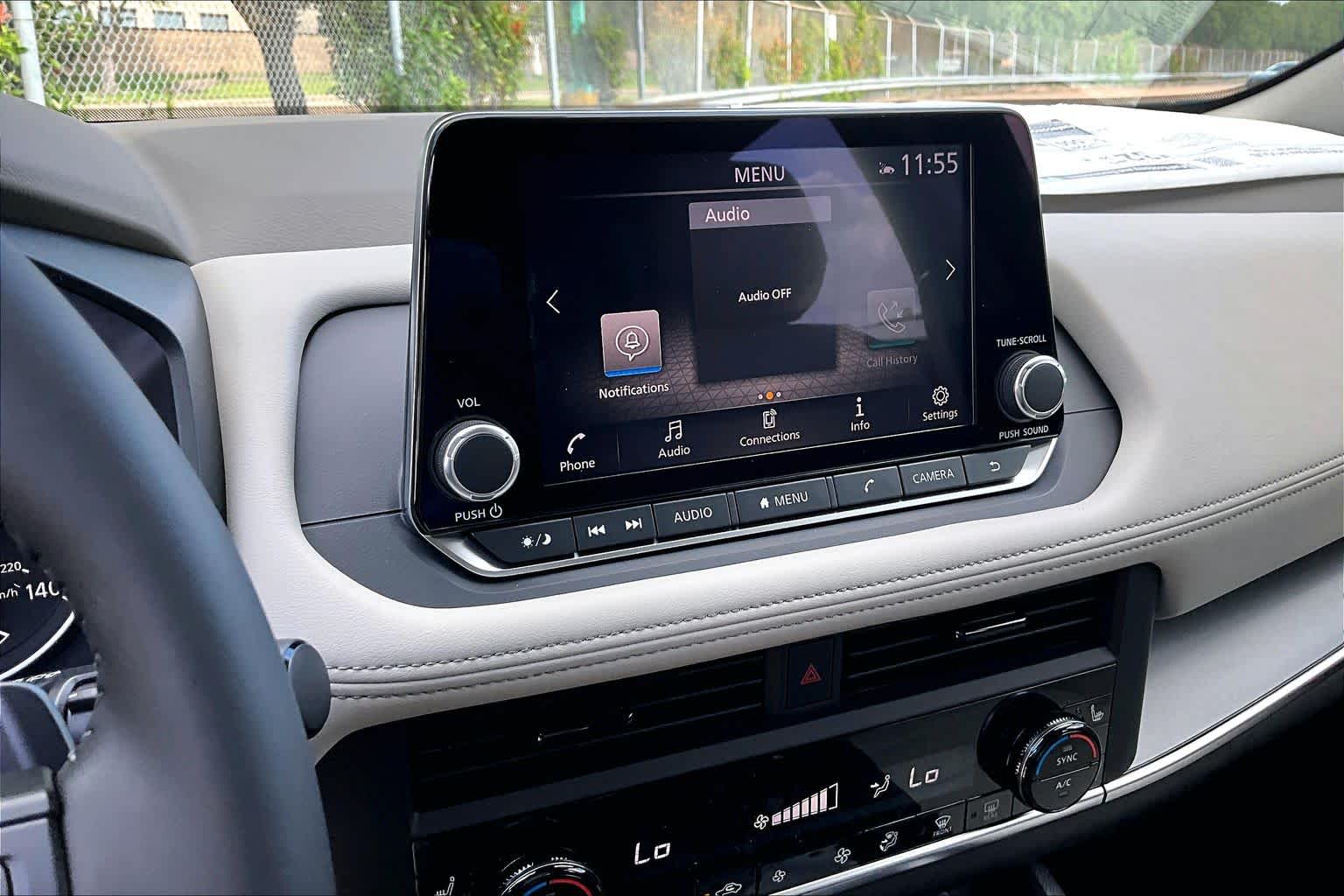 2026 Nissan Rogue photo 13 of 18