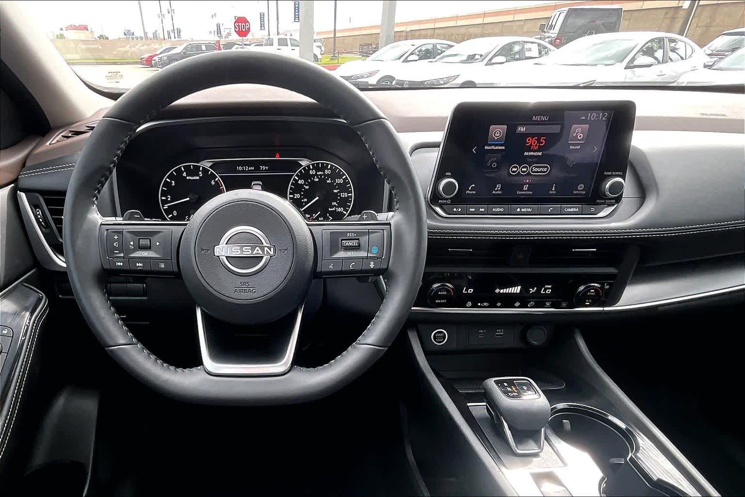 2023 Nissan Rogue SV - 5