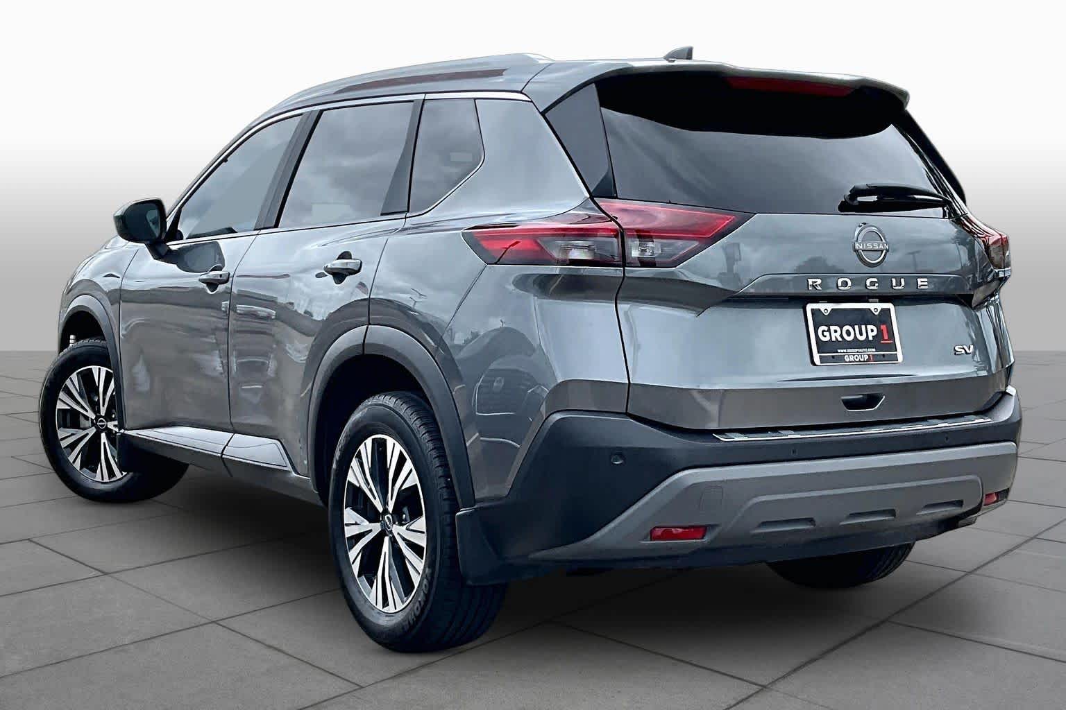 2023 Nissan Rogue SV - 10