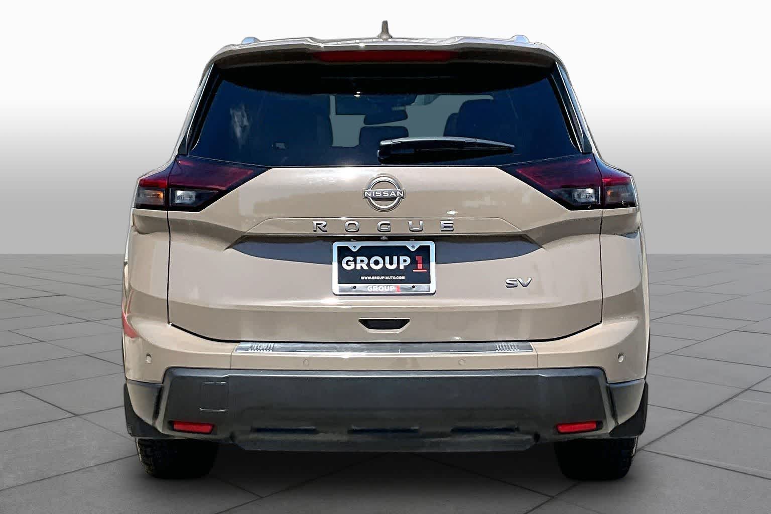 2024 Nissan Rogue SV - 4