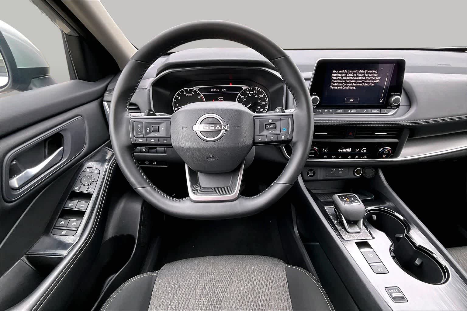 2025 Nissan Rogue SV - 5