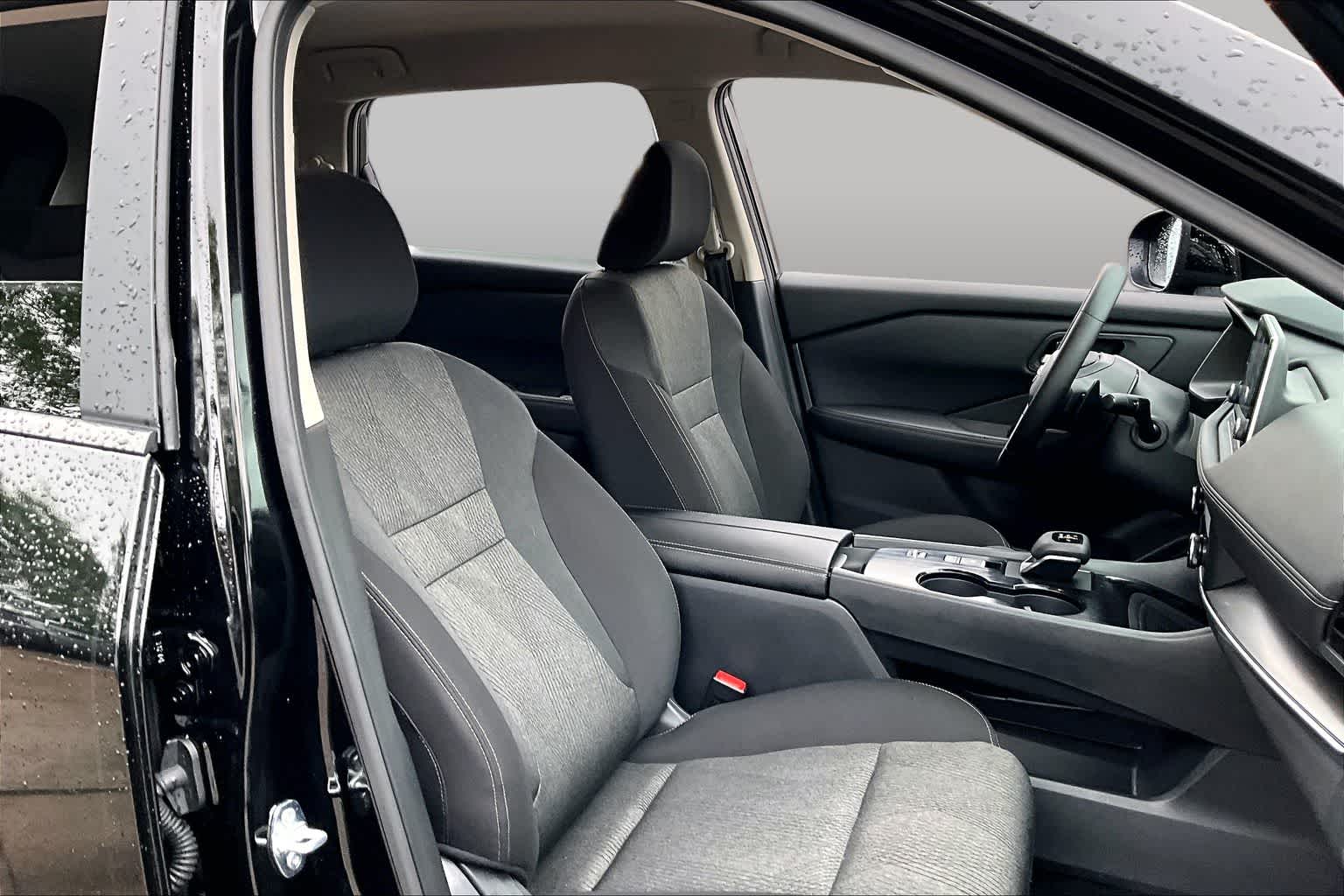 2026 Nissan Rogue SV - 8