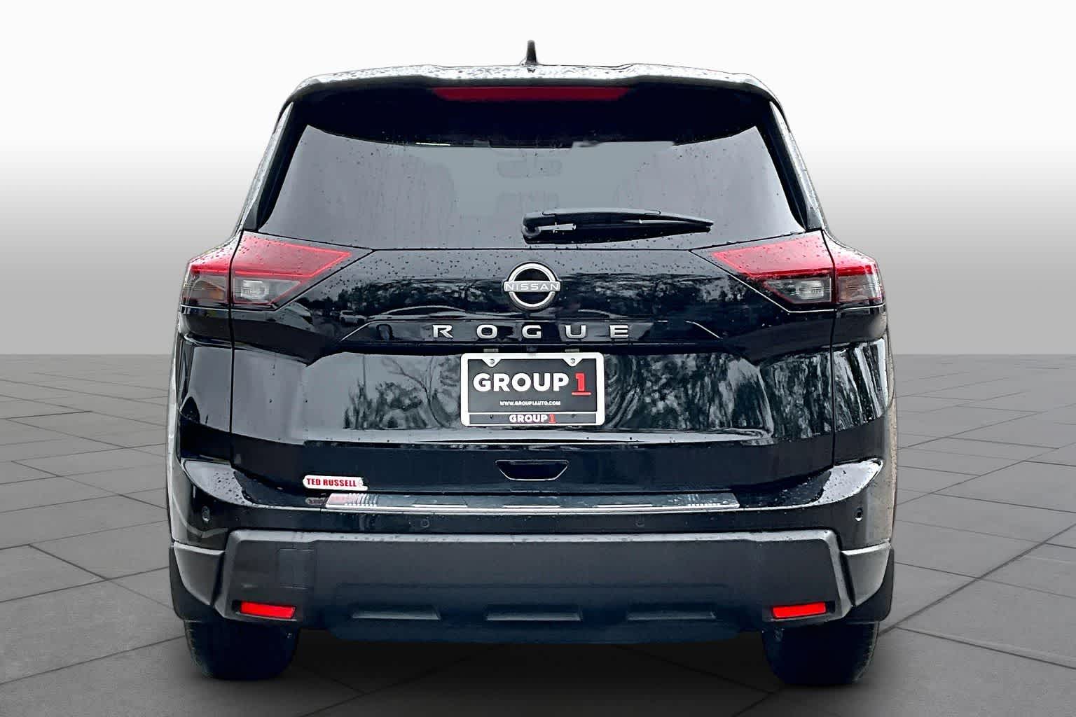 2026 Nissan Rogue SV - 4