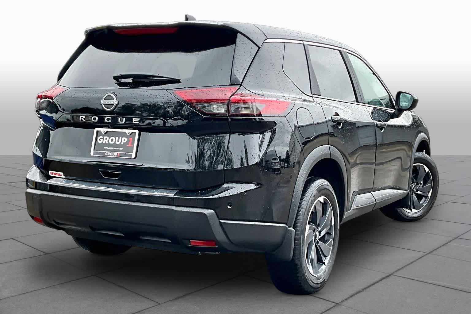2026 Nissan Rogue SV - 11
