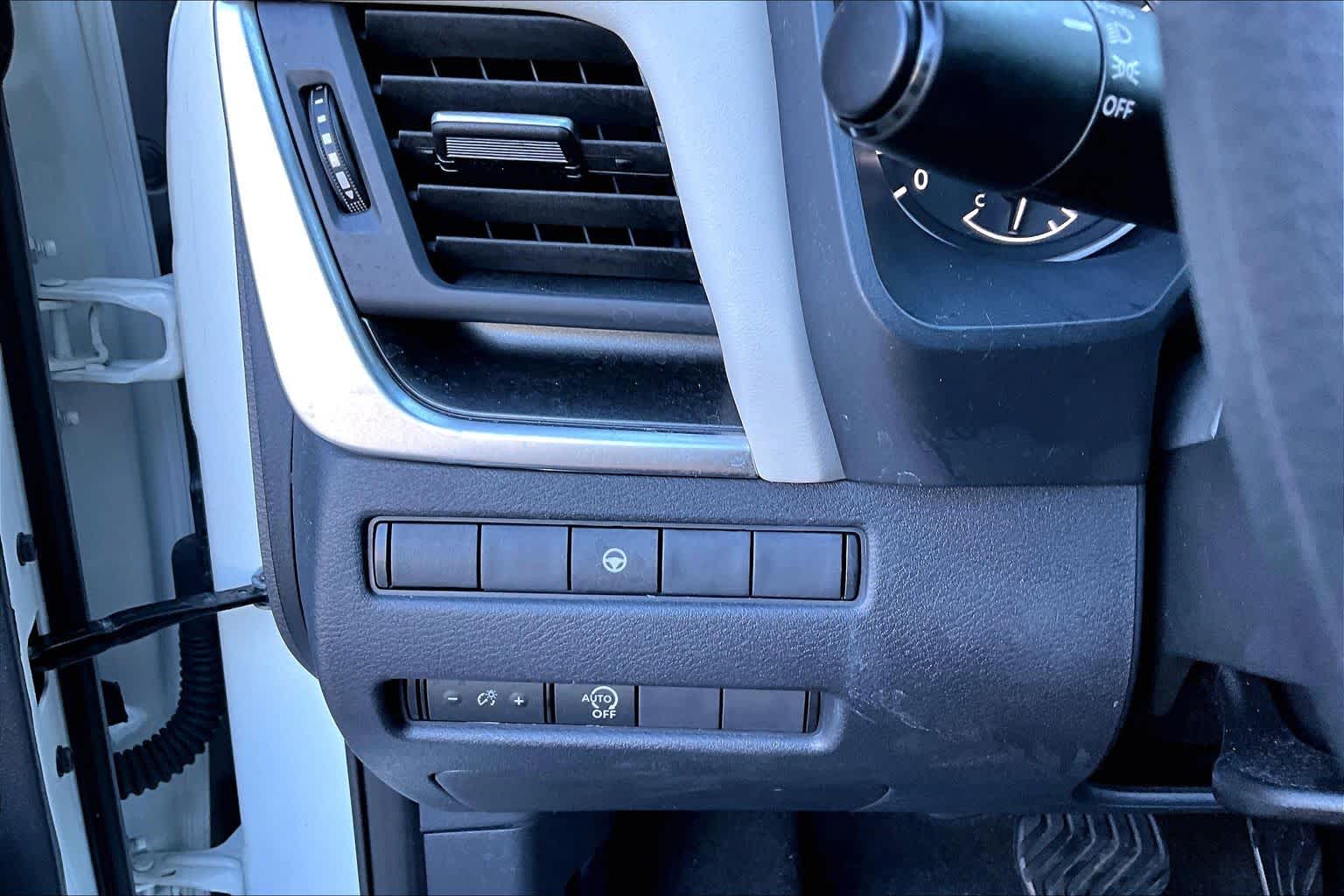 2023 Nissan Rogue SV Pearl White Tricoat at Honda of Clear Lake