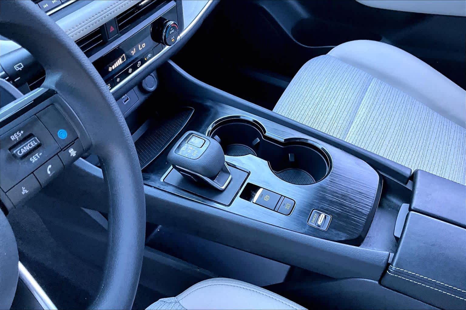 2023 Nissan Rogue SV Pearl White Tricoat at Honda of Clear Lake