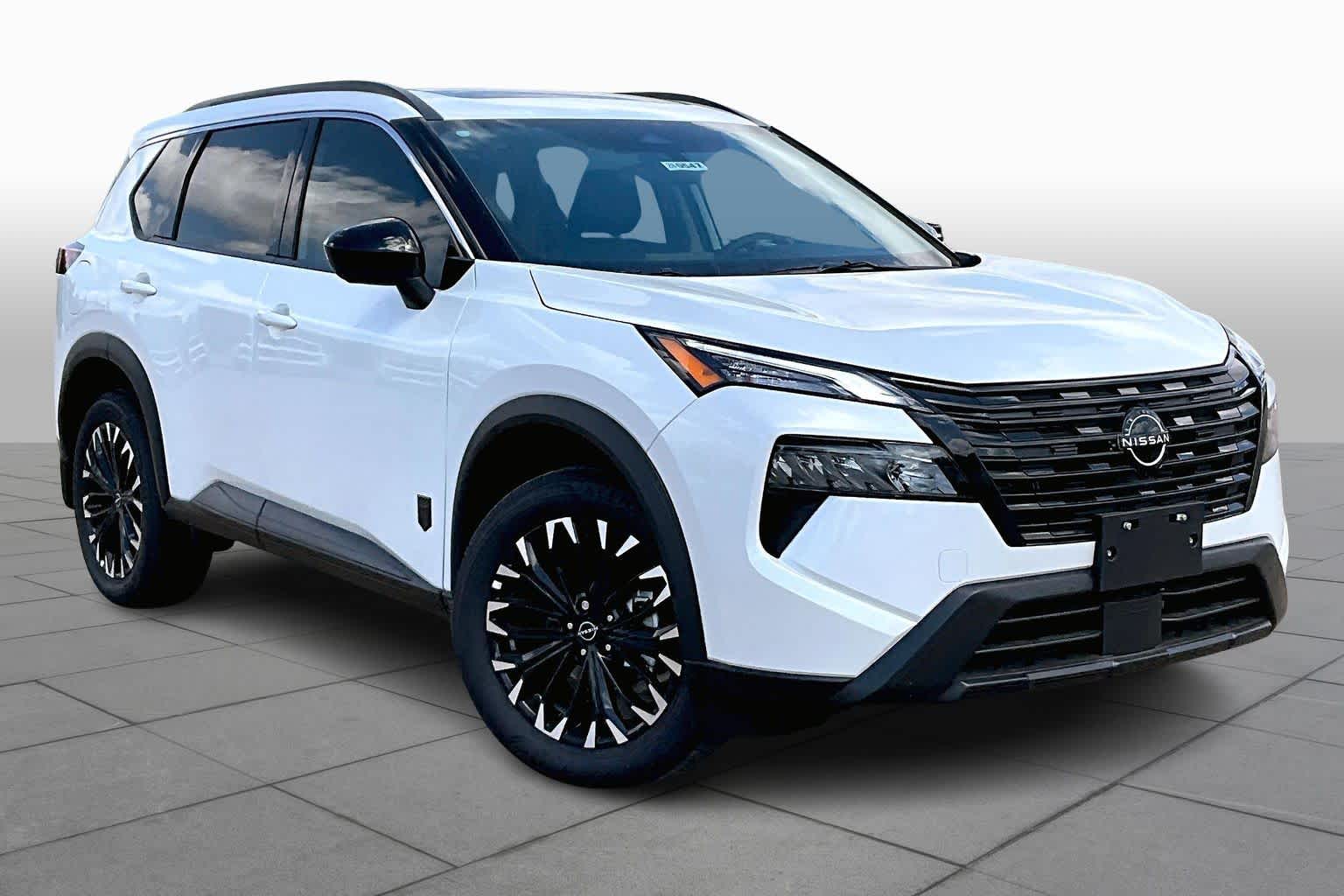 2026 Nissan Rogue Dark Armor Everest White Pearl Tricoat at Sterling McCall Nissan