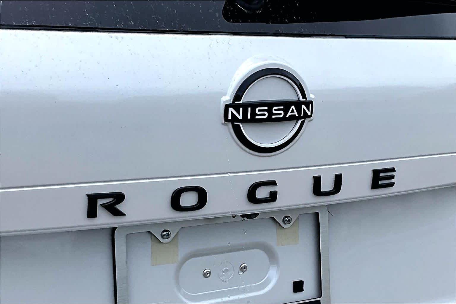 2026 Nissan Rogue Dark Armor - 7