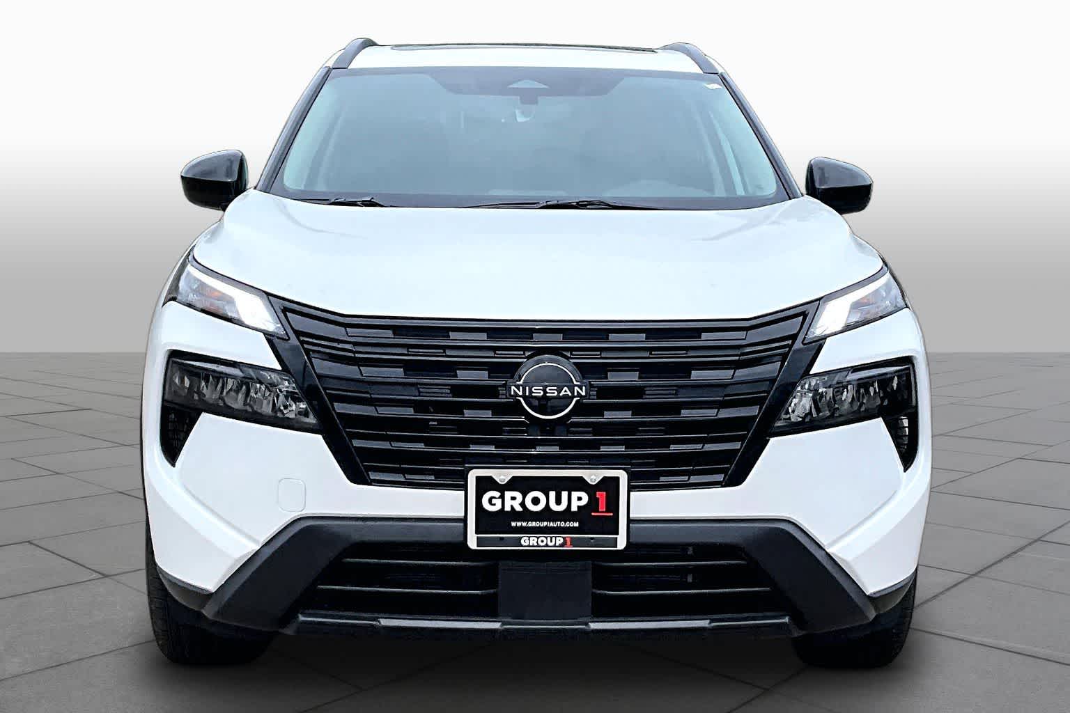 2026 Nissan Rogue Dark Armor - 2