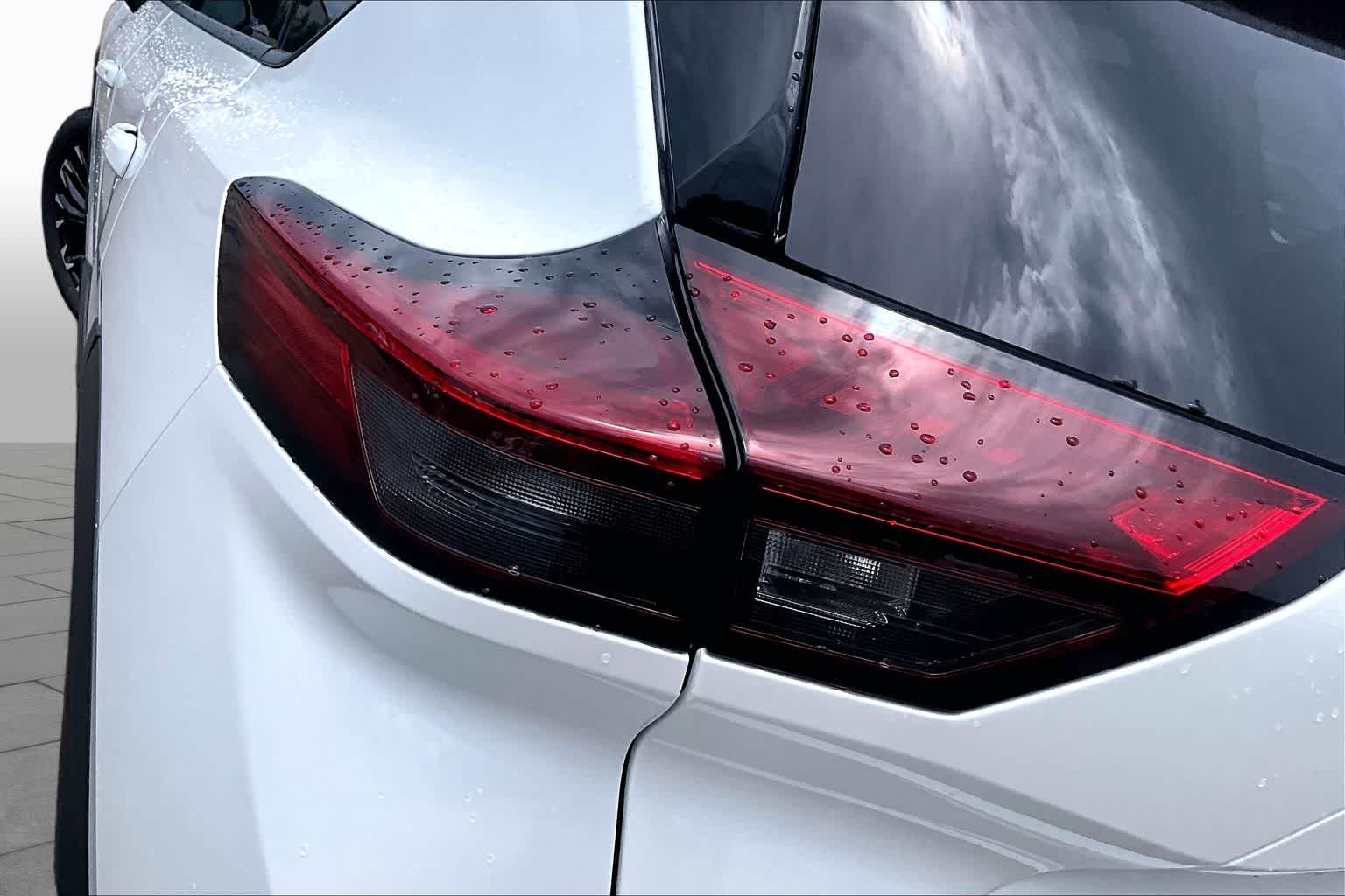 2026 Nissan Rogue Dark Armor - 11
