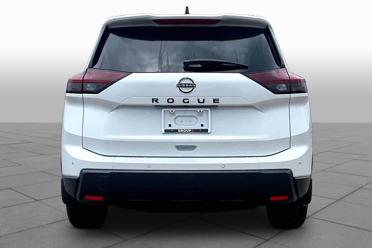 2026 Nissan Rogue Dark Armor - 3