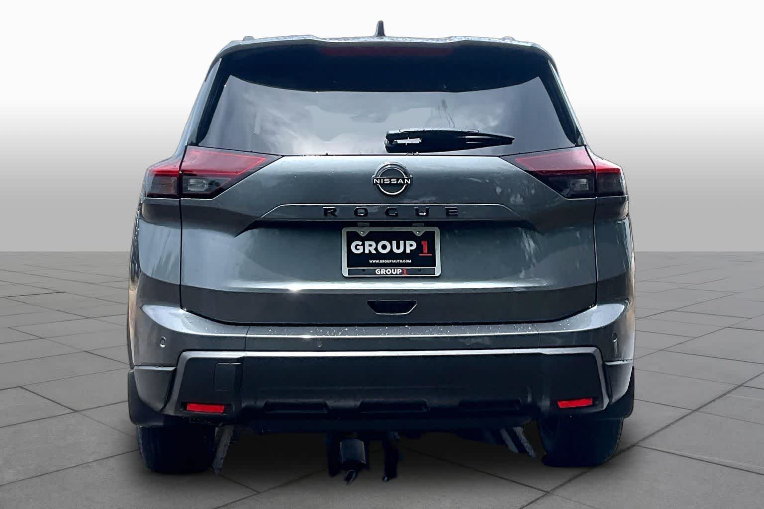 2026 Nissan Rogue Dark Armor - 3