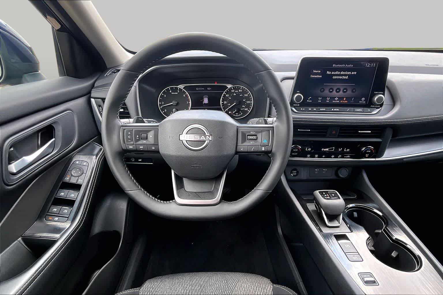 2025 Nissan Rogue SV - 5